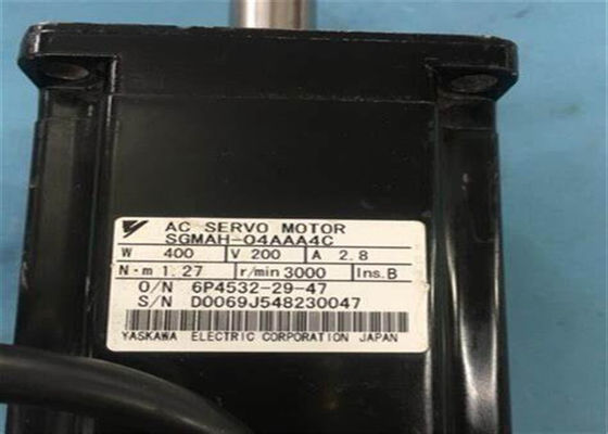 SGMAH-04AAA4C Yaskawa tout nouveau moteur industriel servo dans la boîte