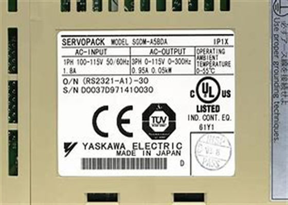 Tout neuf Yaskawa Servo industriel entraîneurs SGDM-A5BDA original