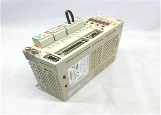Yaskawa SGDP-04APA AC Servo Drives Nouveau produit de l'industrie