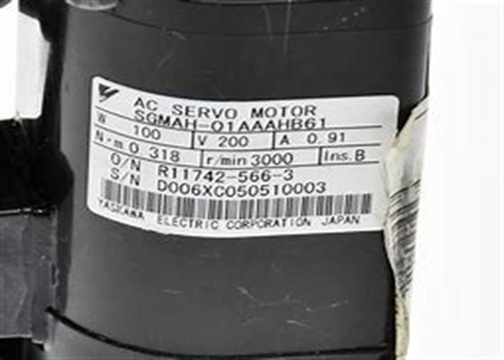Tout neuf Yaskawa SGMAH-01AAAHB61 Servo moteur dans la boîte originale