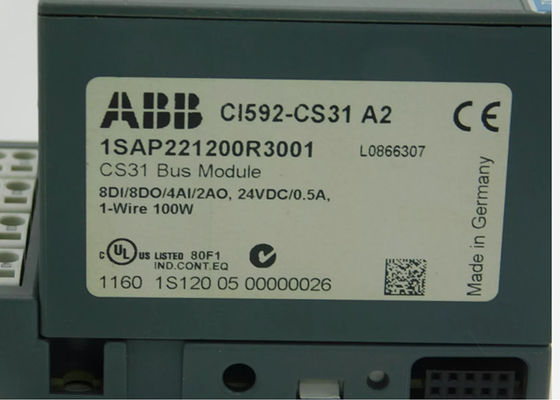Modicon Quantum PLC 8 DI 8 configurable DI/DO 24VDC 0,5A extensible jusqu'à 7 modules d'entrée/sortie