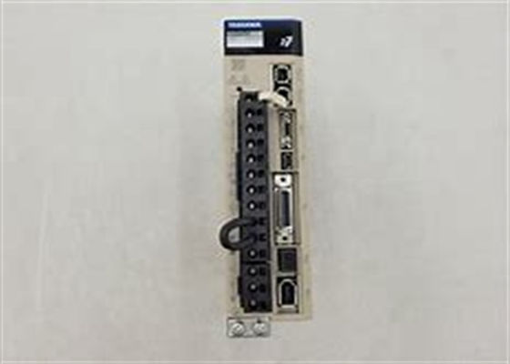 Yaskawa 750W AC Servo Drive SGD7S-1R6A20A Nouveau dans la boîte d'origine