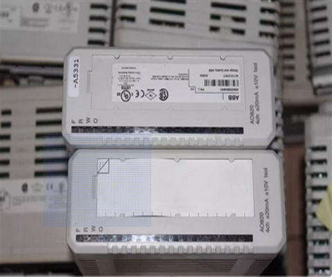ABB AO820-3BSE008546R1 Tableau d'ordinateur avec module PLC