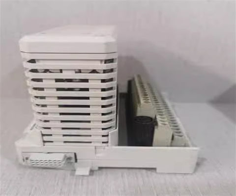 ABB AO895 3BSC690087R1 Sortie analogique Module d'amplificateur numérique nouveau et bon marché