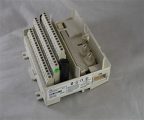3BSE013234R1 ABB TU830V1 PLC Unité de terminaison du module étendu ABB Advant 800xA