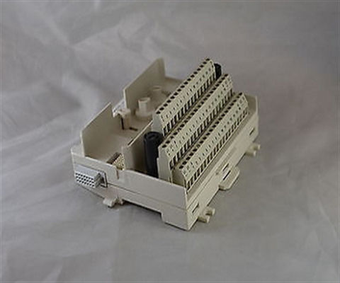 3BSE013234R1 ABB TU830V1 PLC Unité de terminaison du module étendu ABB Advant 800xA