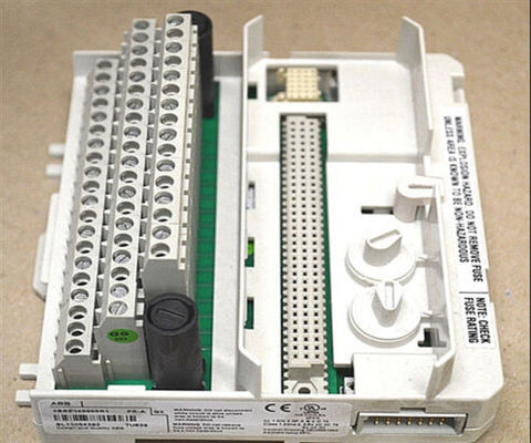 ABB Advant 800xA TU839 Unité de terminaison du module étendu 3BSE046966R1