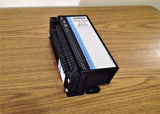 L'IC660BBD025 est un module de 5/12/24 VDC 32 circuits de bloc d'entrée/sortie d'évier, intelligent et configurable