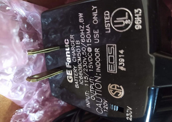L'IC660BCM501 est un chargeur de batterie de moniteur portable de la famille GE Fanuc Genius I/O