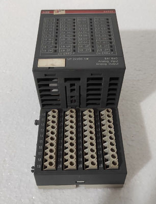 AX522 24V PLC numérique I O module ABB tout neuf dans la boîte d'origine
