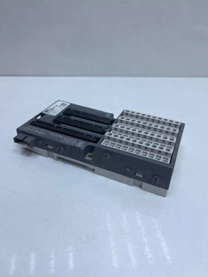 230V ABB Marque Numérique Autoamtion I O Module TU531 Boîte originale