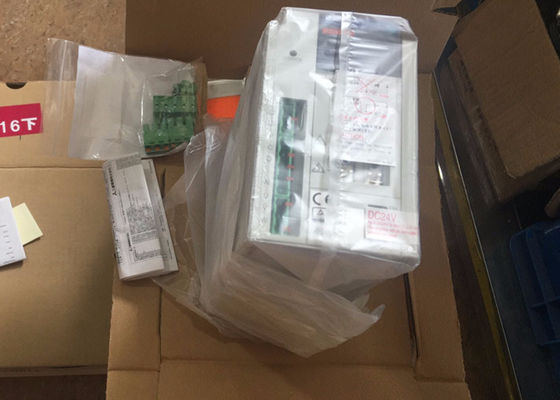 Mitsubishi MR-J2 série 2kW servo-amplificateurs MR-J2S-200B4 moteur industriel