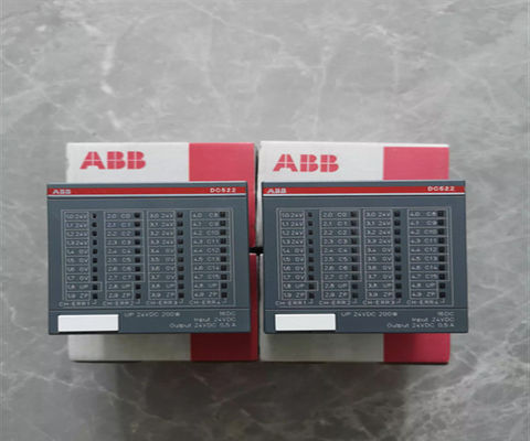 Le module de sortie numérique doit être conforme à la norme ABB DC522 B4.