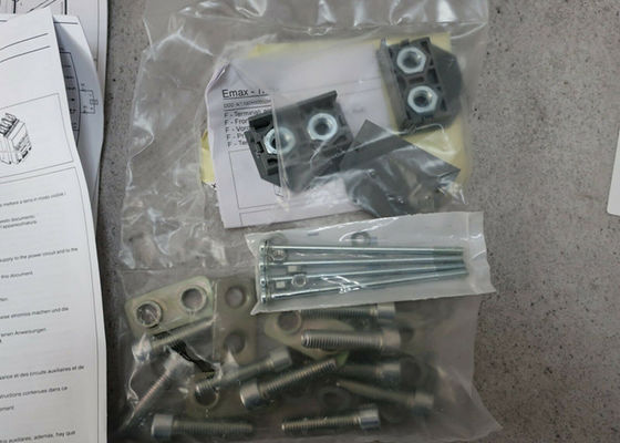 T7D 1250 3p F F DISCONNECTEUR de commutateur TMAX T7D 1250 fixe à trois pôles avec face avant