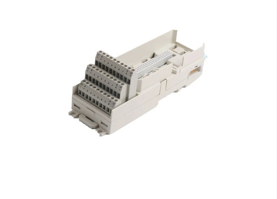 TU890 3BSC690075R1 Unité d'arrêt du module S800 série Original