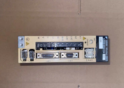 200V 3 phase 50/60 Hz 100W sortie Servo moteur de contrôle vectoriel industriel avec livraison