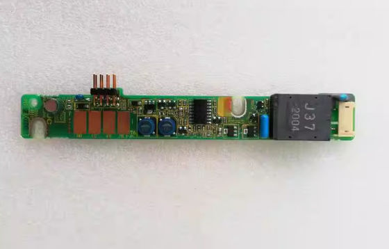 Le système Fanuc A20B-8001-0922 est équipé d'une carte d'alimentation
