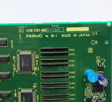 Le tableau d'interface A16B-2203-0881 de Fanuc I/O est constitué de cartes de circuits imprimés