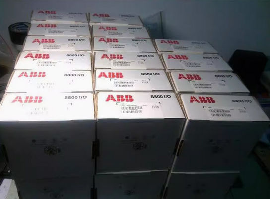 Le module de sortie numérique ABB DO815 S800