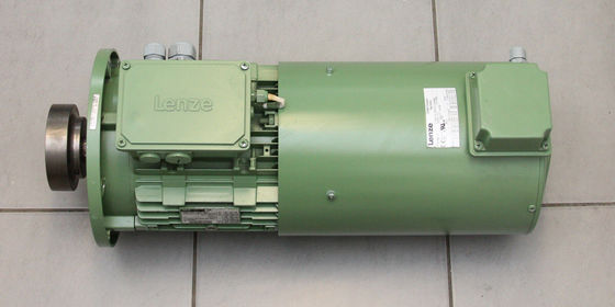 Lenze MHFMARS112-22C1C Nombre de tension de fonctionnement.
