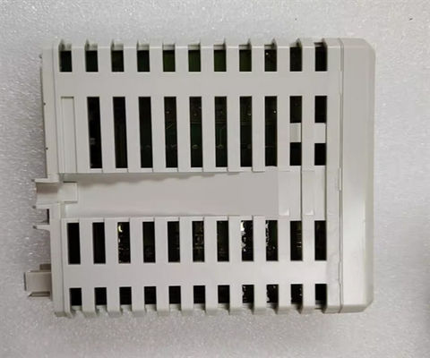 3BSC690074R1 ABB DO890 sortie numérique 4x1 ch module d'alimentation