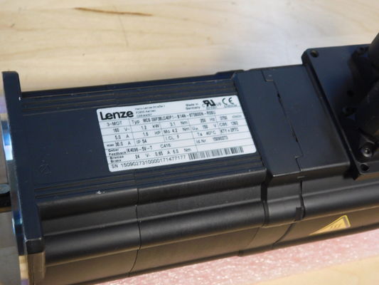 LENZE MCS 09F38LC40P1-B14N-ST5S00N-R0SU Voltage d'alimentation 399