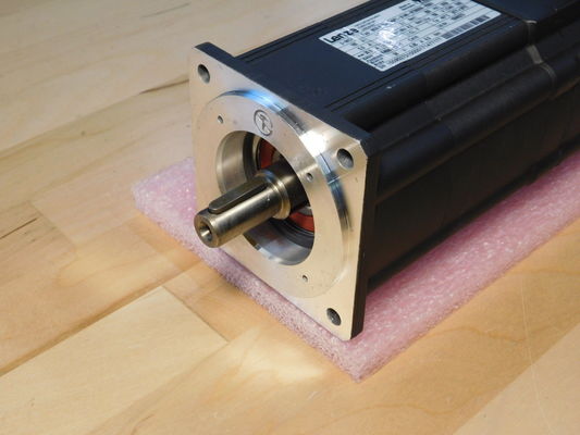 LENZE MCS 09F38LC40P1-B14N-ST5S00N-R0SU Voltage d'alimentation 399