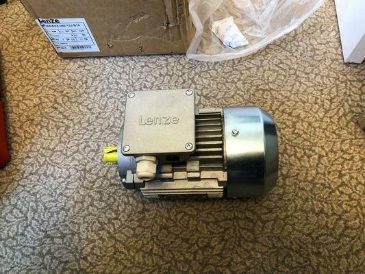 LENZE MDERAXX-080-13J Courant nominal 1,5A Servo-entraînement industriel