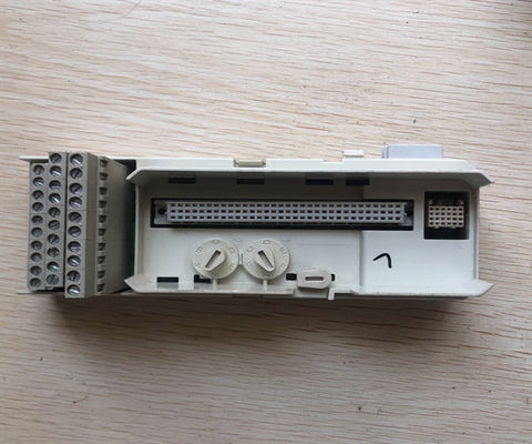TU810V1 3BSE013230R1 Unité de terminaison de module compact ABB