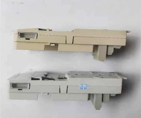 Le module compact à 250 V est équipé d'un module de commande de type TU811V1 3BSE013231R1