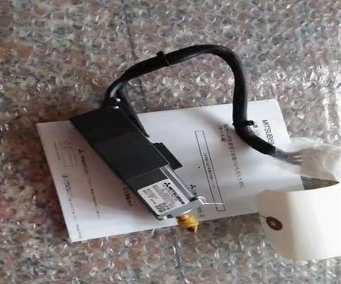 MELSERVO HC-AQ0235BD moteur pas à pas de la série HC avec électromagnétique intégrée