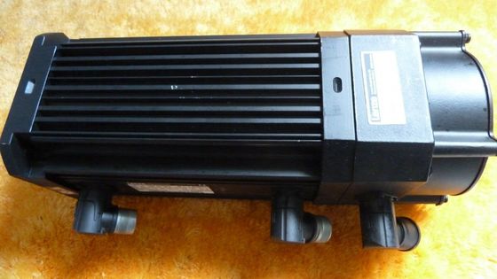 LENZE MDFKARS071-22 Batterie industrielle IP65 avec une vitesse de révolution nominale de 3000