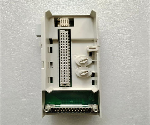 Module compact de 250 V à 8 canaux