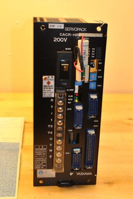 Yaskawa CACR-HR01BAB12Y5 Servo Drive Autonomie dynamique 35 DB