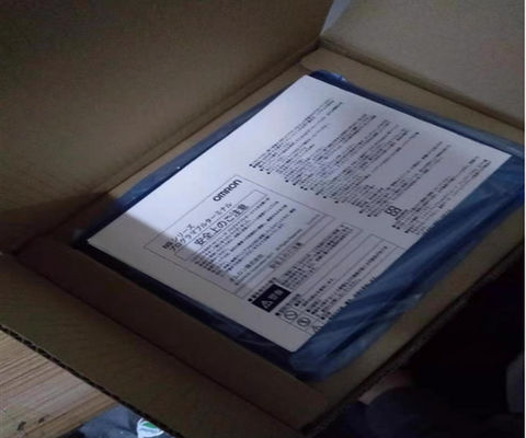 Affichage LCD Écran tactile HMI avec 40 Mo Mémoire intégrée 640 x 480 pixels Résolution