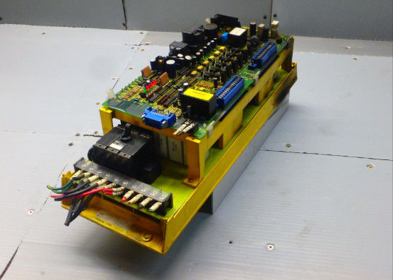 A06B-6093-H152 5.1A Servo-amplificateur à courant alternatif avec régulation du couple de position et de vitesse