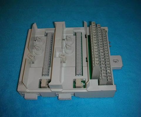 3BSE021443R1 ABB TU843 Module d'arrêt de l'alimentation en électricité redondante