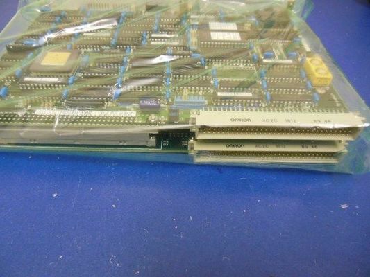 Omron 3G8B3-CL001 Servo moteur à arbre pour machine automatique