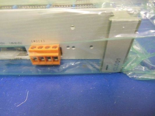 Omron 3G8B3-CL001 Servo moteur à arbre pour machine automatique