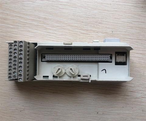 Unité de terminaison de module étendu ABB TU850, MTU, 50 V, ABB