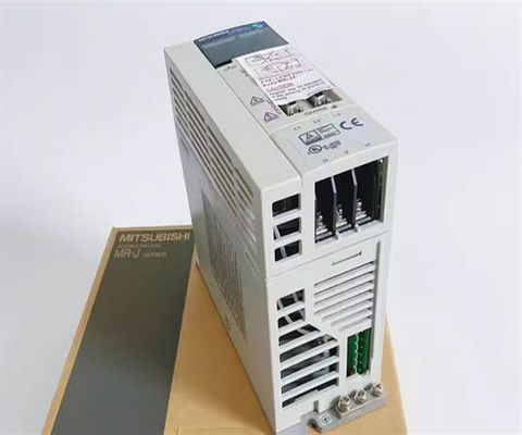 Servo-entraîneurs industriels de la super série J2 2,8 ampères Ampérage compatible avec MR-PWCNK1-3M
