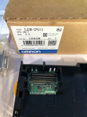 Omron CJ2M-CPU13 Module de commande logique à tension nominale DC 28 VAC