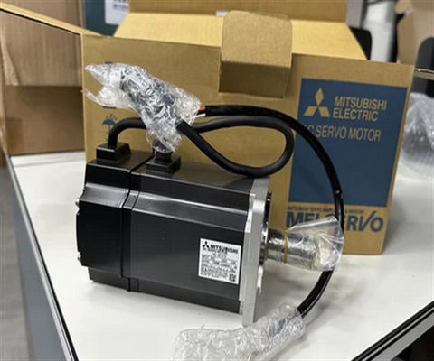 Le moteur de servo à courant alternatif Mitsubishi HC-KFS73 750W 103V 5.6A Sortie 750W IP55 3.0KG