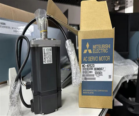 Le moteur de servo à courant alternatif Mitsubishi HC-KFS73 750W 103V 5.6A Sortie 750W IP55 3.0KG
