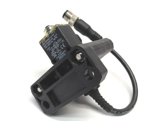 Réglage du courant 10A (AC) / 800mA (DC) Commutateur de limite d'action instantanée DPDT pour les applications industrielles