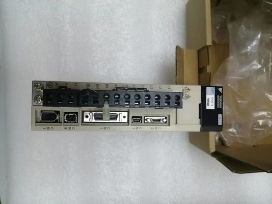 Le groupe YASKAWA SERVOPACK SGDV-R90AE1AY890AB R10596-8-27