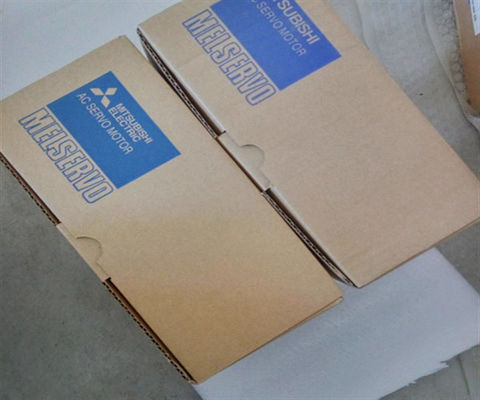 Mitsubishi HC-SFS102 Servo moteur capacité moyenne d'inertie moyenne