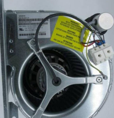 Le système de refroidissement par centrifugeuse SIEMENS est équipé d'un ventilateur de refroidissement par centrifugeuse 6SL3362-0AF01-0AA1EMBPAPST D2E160-AH01-17