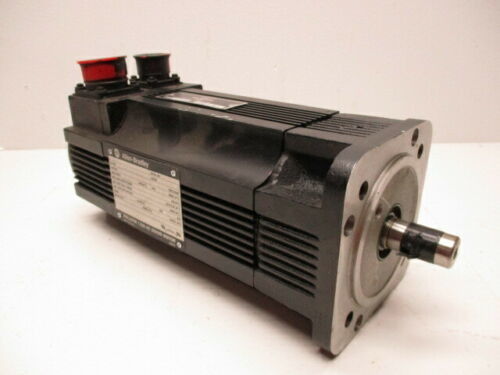 Servomotors personnalisables de la série 1326AB-B4100-21-K4 Torque Plus pour le servo-entraînement AC 1391-DES