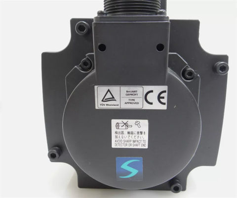 Mitsubishi HC-SFS153 Servo moteur 8.6A 131V 3000RPM 1.5KW Nouveau